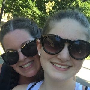 Meet your Posher, Riley